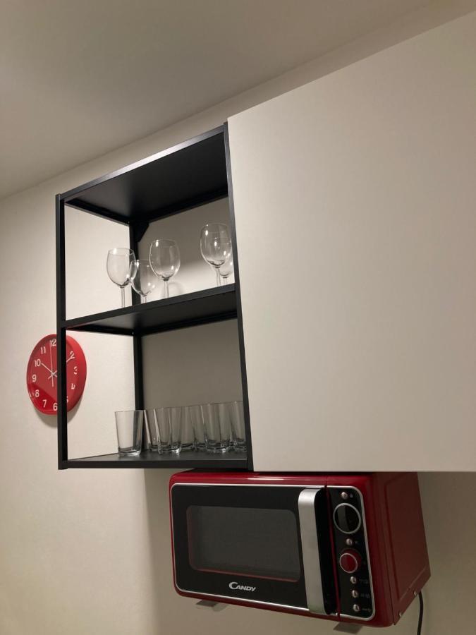Capsule Hostel Zizkov Tower Прага Экстерьер фото