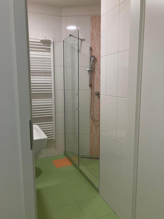 Capsule Hostel Zizkov Tower Прага Экстерьер фото