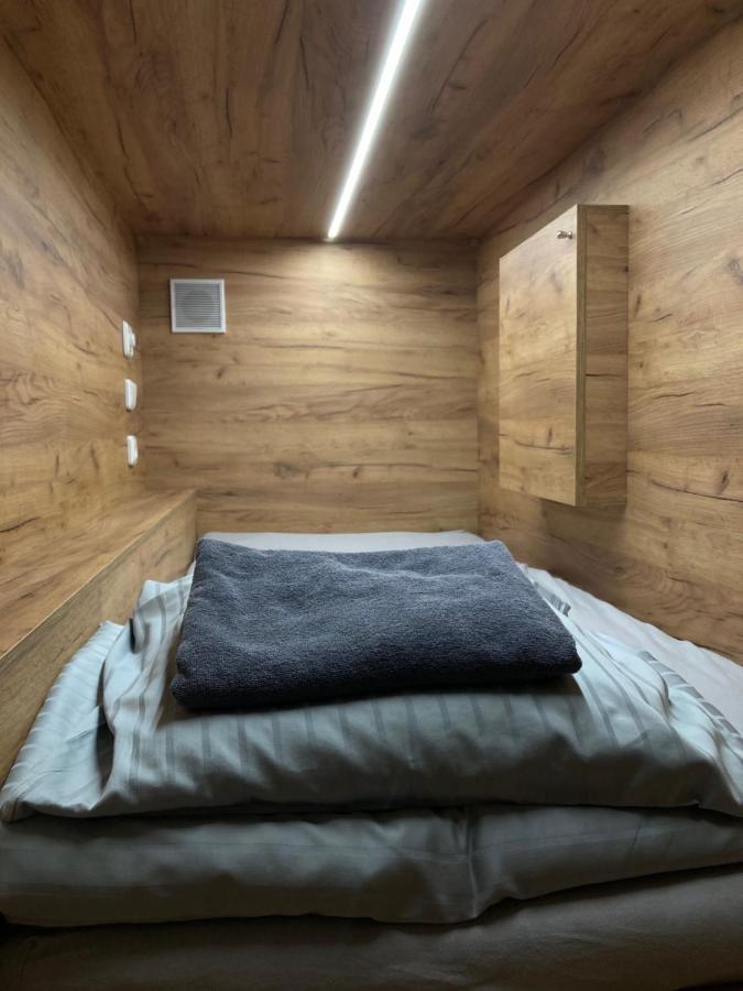 Capsule Hostel Zizkov Tower Прага Экстерьер фото