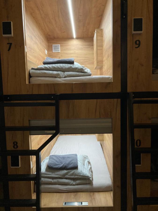 Capsule Hostel Zizkov Tower Прага Экстерьер фото