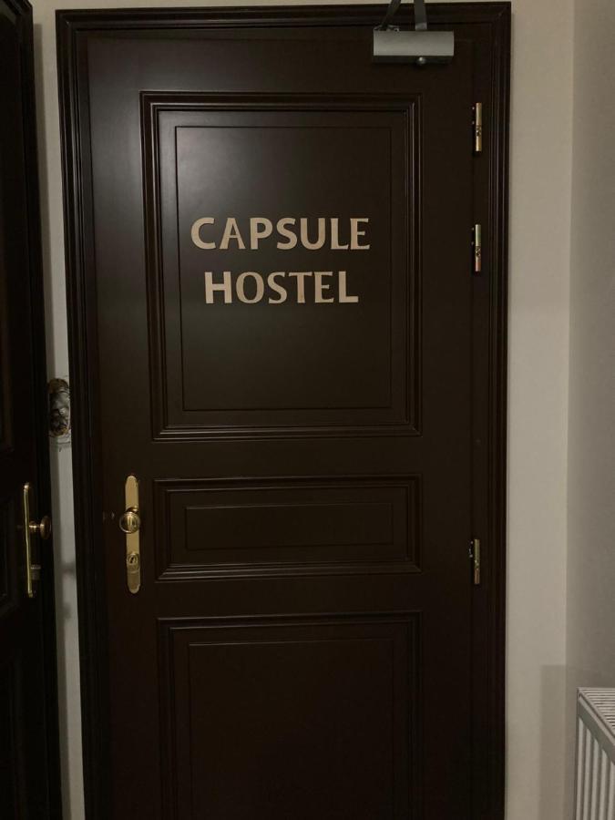 Capsule Hostel Zizkov Tower Прага Экстерьер фото