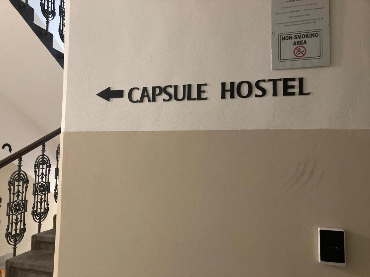 Capsule Hostel Zizkov Tower Прага Экстерьер фото