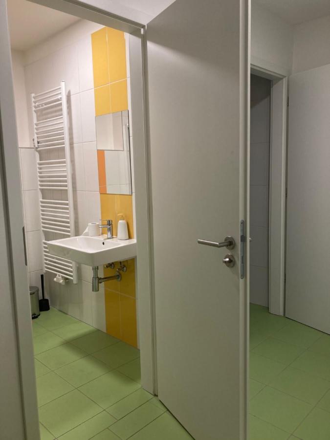 Capsule Hostel Zizkov Tower Прага Экстерьер фото
