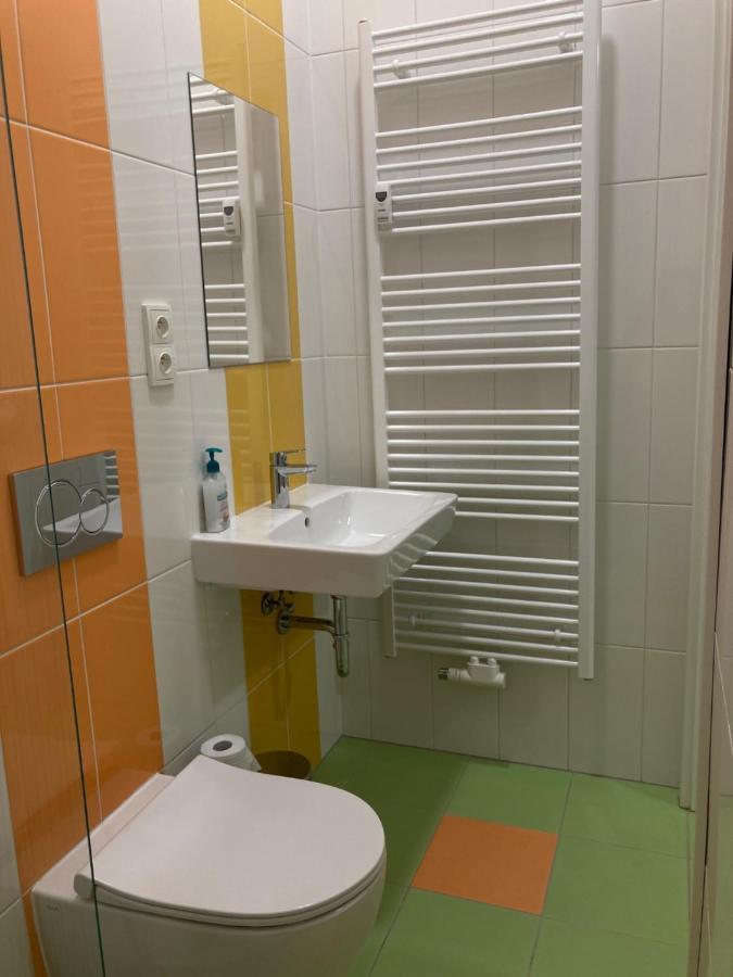 Capsule Hostel Zizkov Tower Прага Экстерьер фото