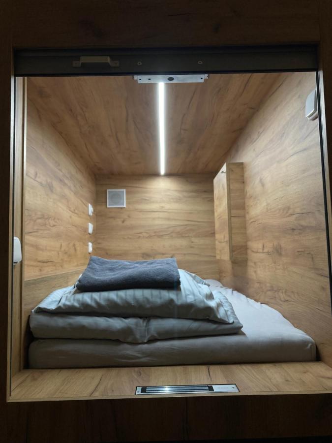 Capsule Hostel Zizkov Tower Прага Экстерьер фото